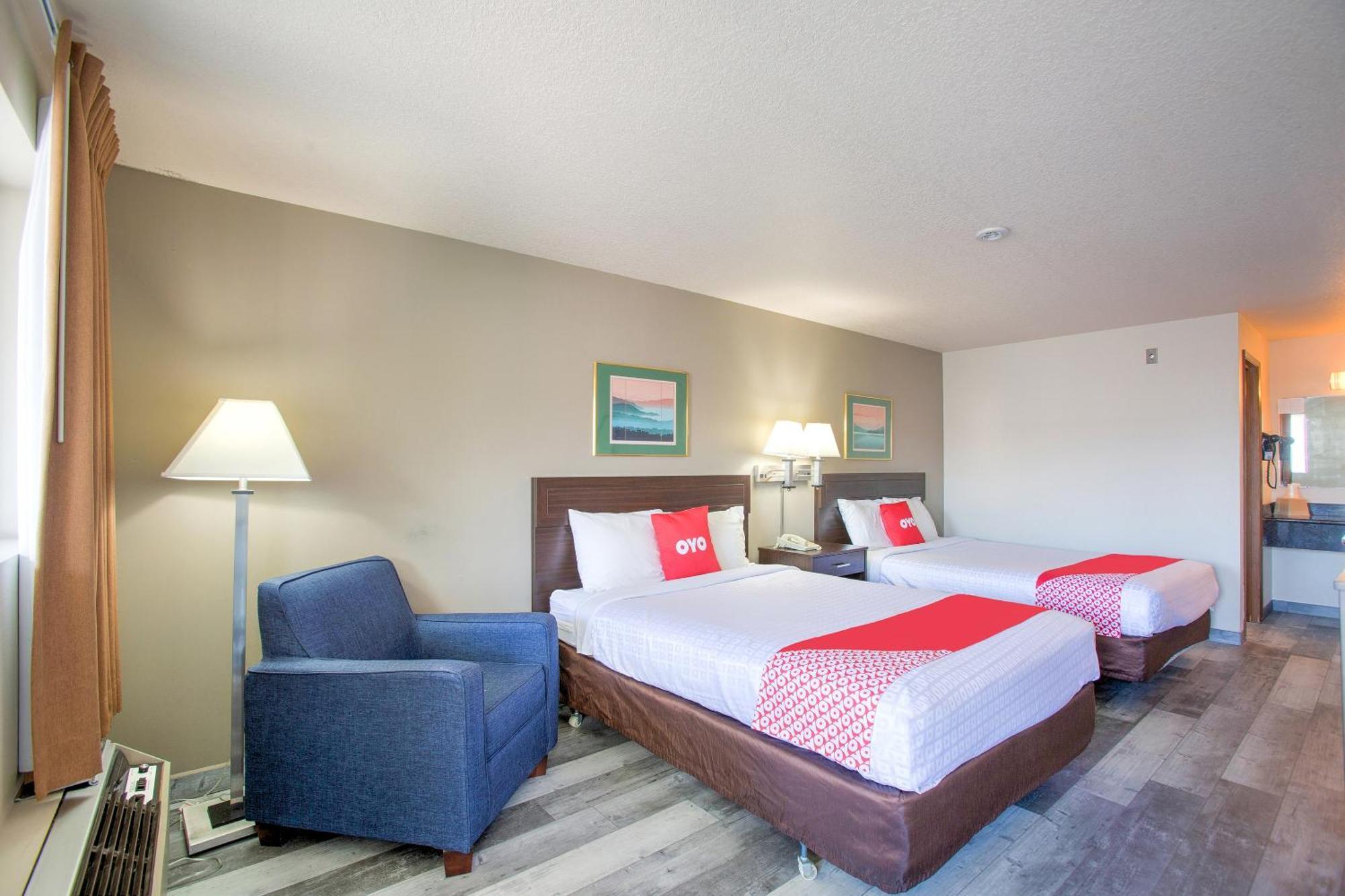 Oyo Woodland Hotel And Suites Ngoại thất bức ảnh